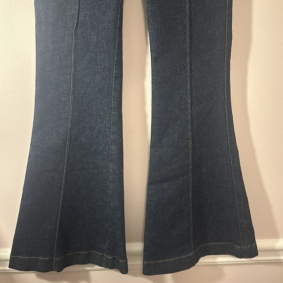 SPANX Pintuck Flare Pull On Denim High Rise Raw Indigo Stretch Jeans NEW XS - Picture 3 of 6